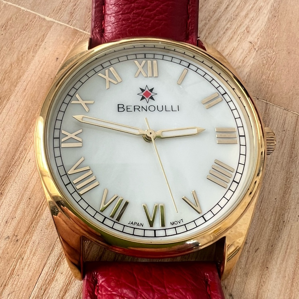 Bernoulli 9822 ladies Lynx Red Leather Gold Metal Bezel Watch NEW BATTERY